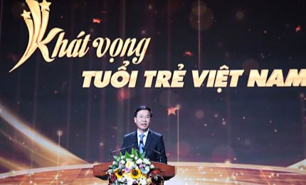 2020年越南十佳优秀青年和十佳展望青年表彰大会在河内举行