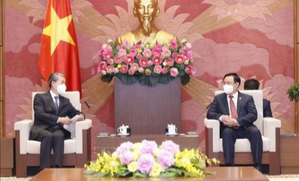 越南国会主席王廷惠会见中国驻越大使熊波