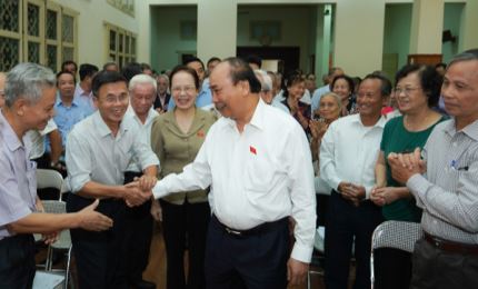 越南政府总理阮春福会见海防市选民
