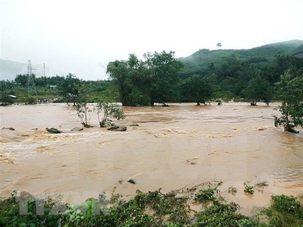 越南中部地区遭受暴雨洪水严重影响（图源：越通社）
