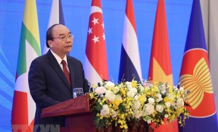 政府总理阮春副主持第37届东盟峰会开幕式