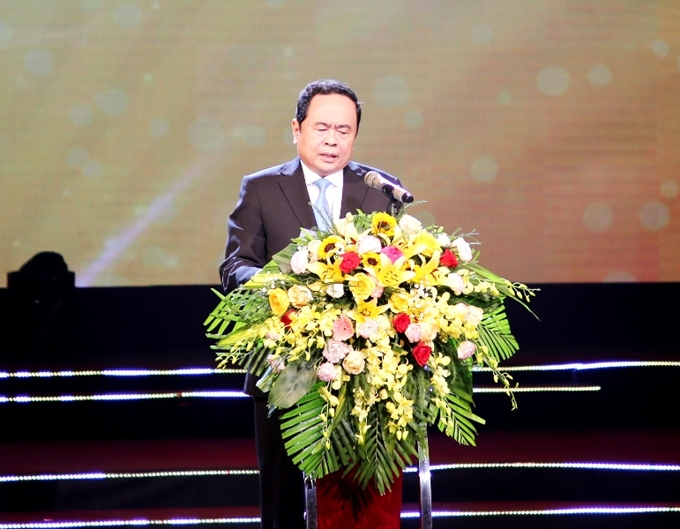 越南祖国阵线中央委员会主席陈青敏在会上致辞