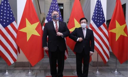 越南政府副总理兼外长范平明会见美国国务卿蓬佩奥