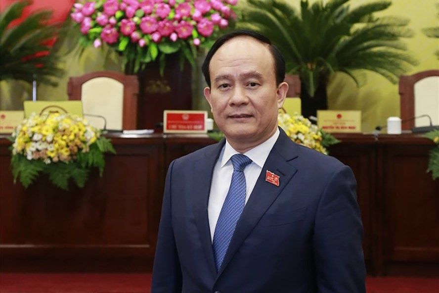 阮玉俊同志担任河内市人民议会主席（图：新河内报）