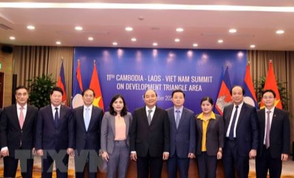 越南政府总理阮春福出席第十一届柬老越发展三角区合作峰会