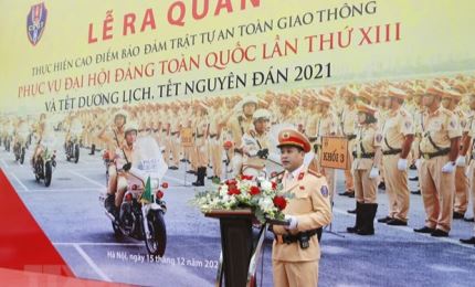 越南交警确保越共十三大期间的交通秩序和安全
