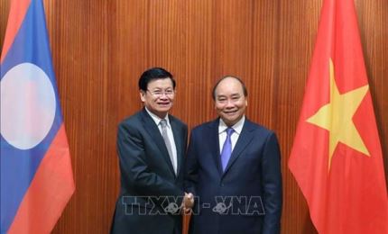 推动越南与老挝合作关系不断向前发展