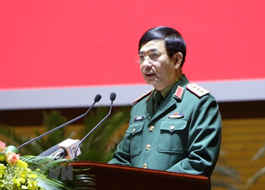 越南总参谋长、国防部副部长潘文江上将作2020年军事国防工作结果报告