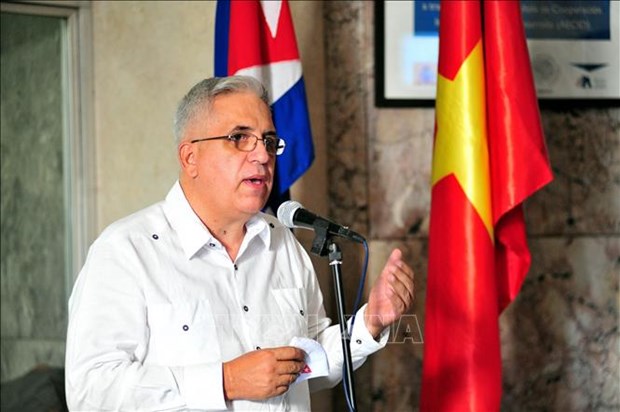 古巴文化部副部长费尔南多在开幕式上发表讲话（图源：越通社）