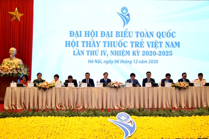 越南青年医师协会第四次全国代表大会主席团