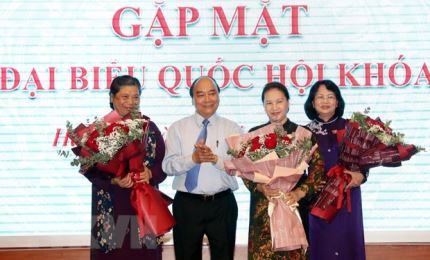 越南女国会代表在地区和国际议会论坛上获得高度评价