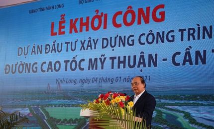 阮春福总理出席南部各重点高速公路项目动工和技术通车仪式