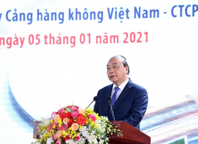 阮春福总理在开工仪式上致辞（图：VGP）