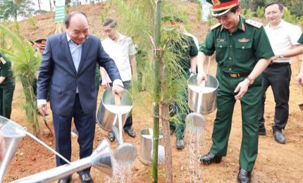 越南国防部举行“永远铭记胡伯伯功劳”植树节启动仪式