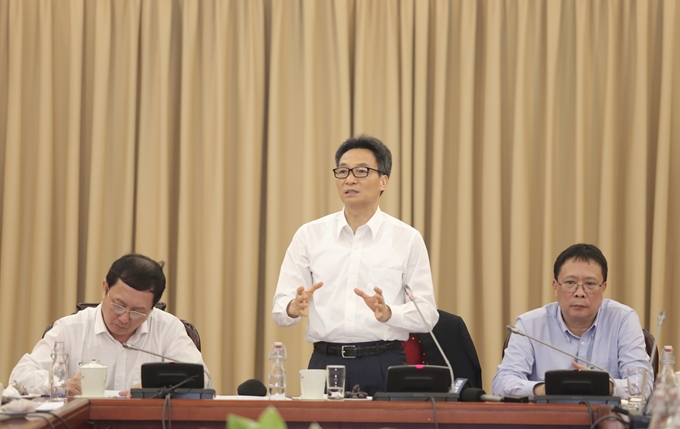 越南政府副总理武德儋在会上致辞（图：CPV)
