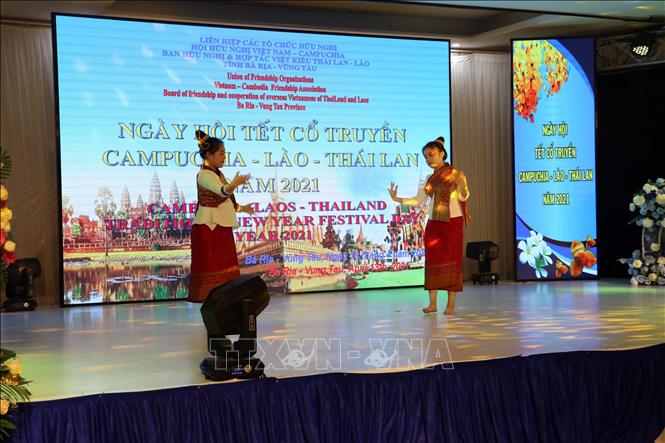 老挝文艺表演节目 （图：越通社）