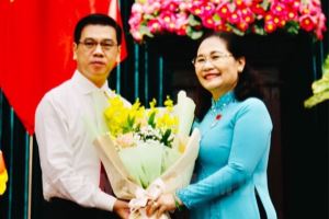 阮文勇同志当选胡志明市人民议会副主席