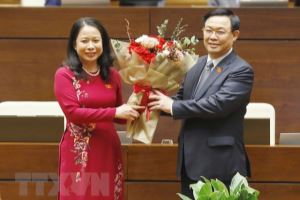 武氏映春女士当选为越南社会主义共和国副主席