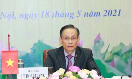 越南通过视频会议向柬埔寨人民党通报越共十三大结果