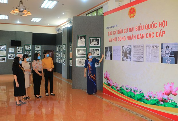 历届越南国会选举专题展在永隆省举行（图源：越通社）