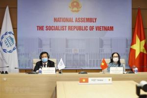 越南参加各国议会秘书长协会视频会议