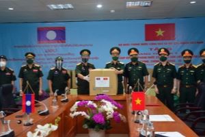 新冠肺炎疫情：老挝接收越南国防部提供的医疗物资